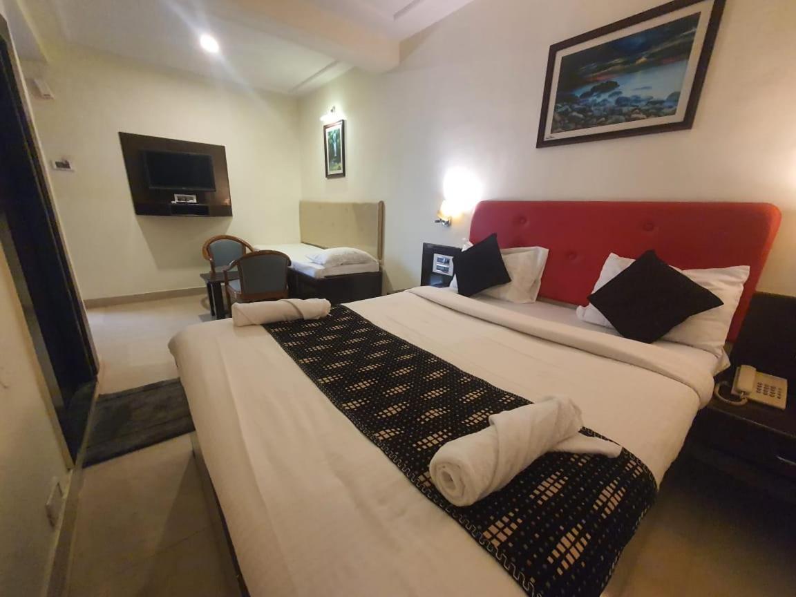 Hotel O Silver Leaf พันช์กานี ภายนอก รูปภาพ
