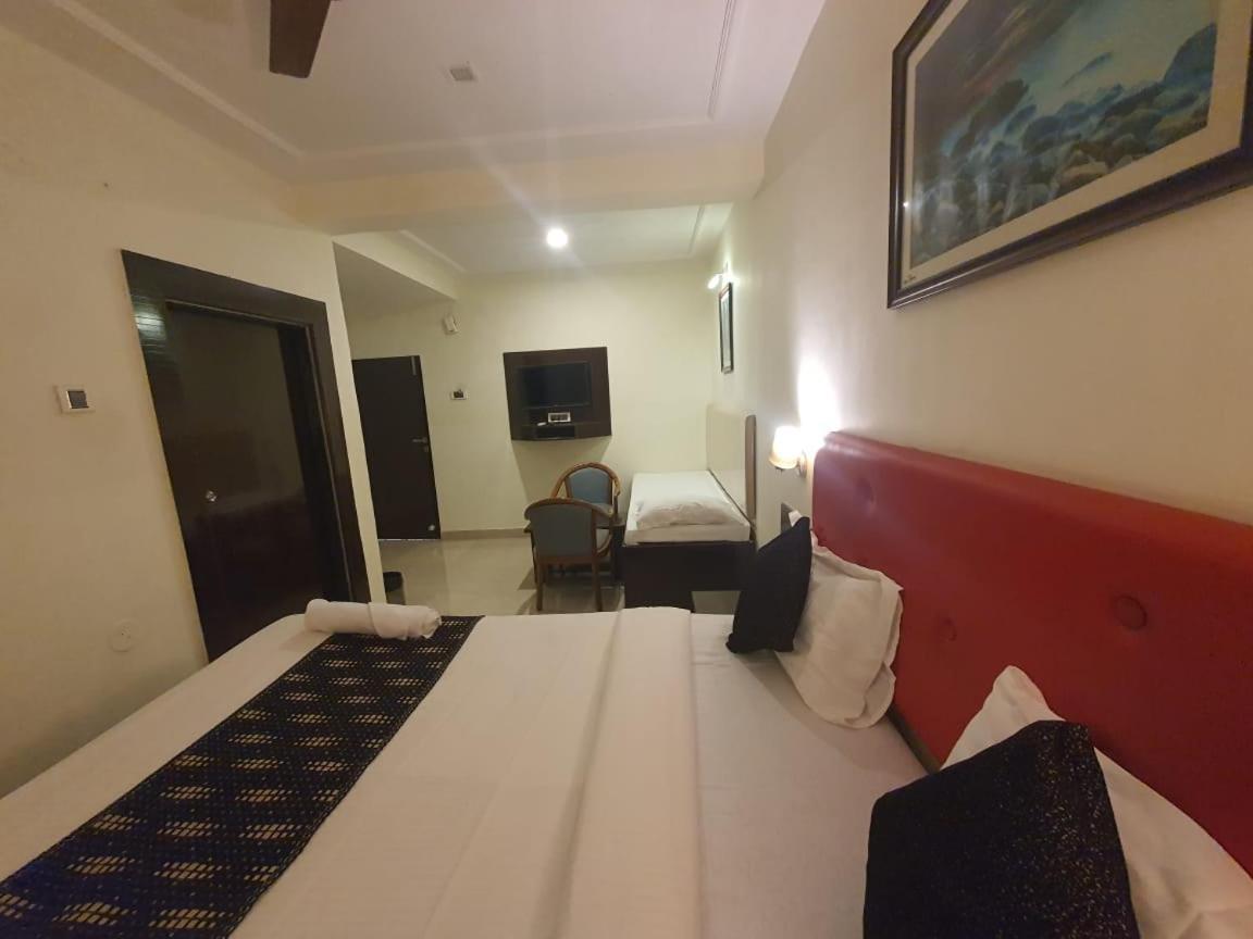 Hotel O Silver Leaf พันช์กานี ภายนอก รูปภาพ