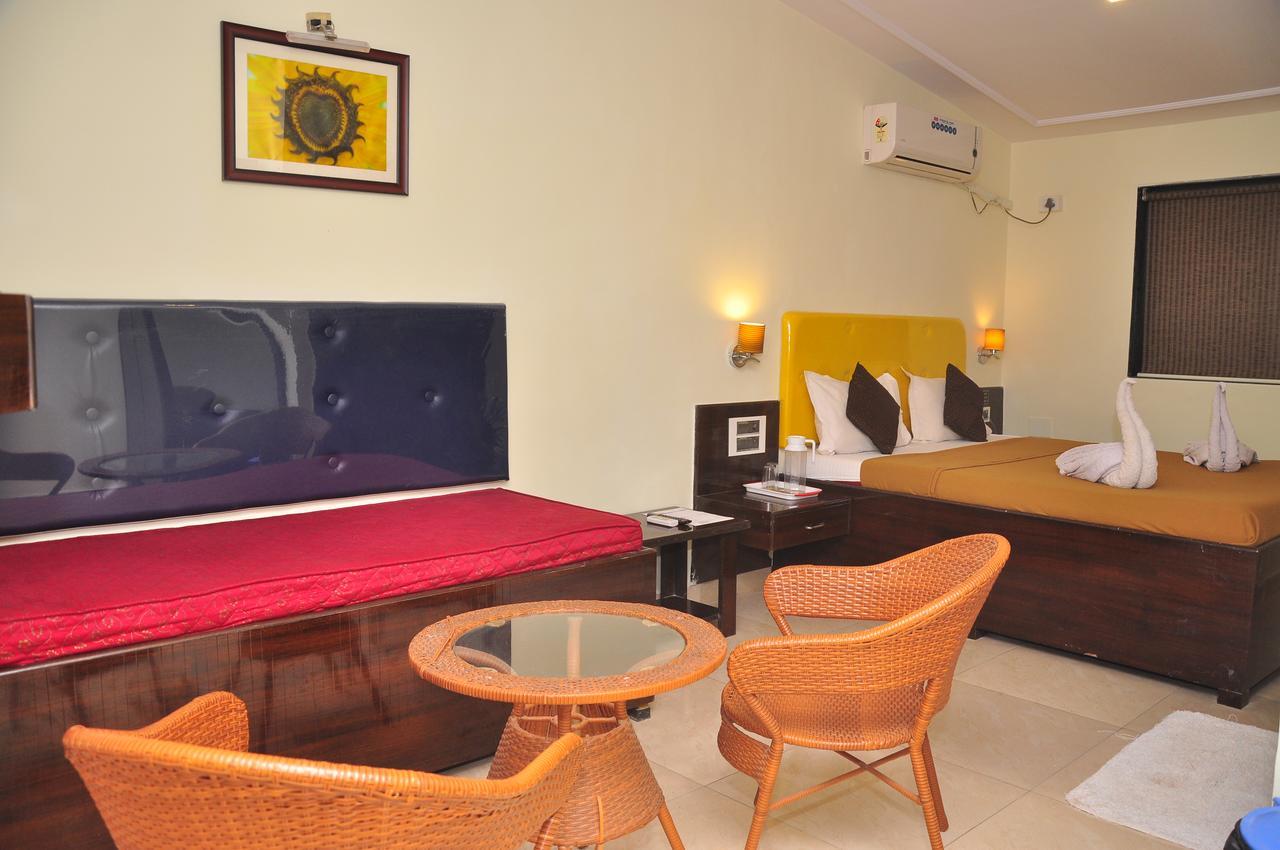 Hotel O Silver Leaf พันช์กานี ภายนอก รูปภาพ